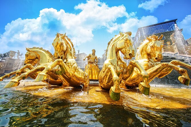 Ba Na Hills & Golden Bridge Tour from Da Nang - Lunch, water, and how to handle the big crowds