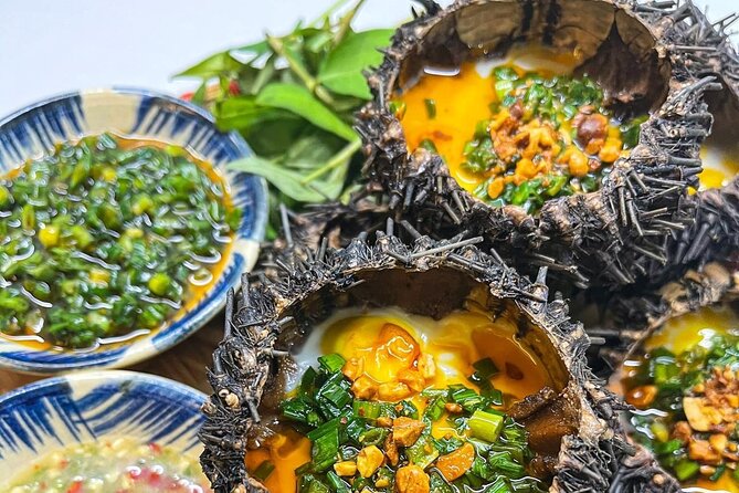 Da Nang By Night: Seafood dinner, night market and cruise trip - Starting at Dragon Bridge and snapping night photos with context