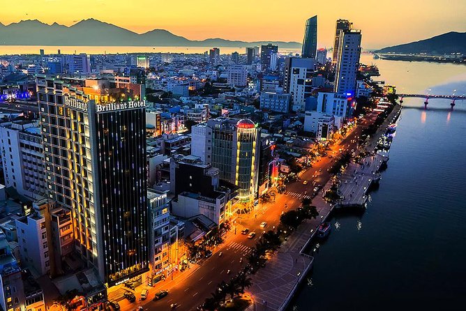 Da Nang By Night: Seafood dinner, night market and cruise trip - Motorbike riding with a driver and helmet: fun, but judge your comfort level