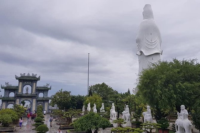 Da Nang ByNight with Marble Mountain,Monkey Mountain,Dragon Bridge,Night Market - Dragon Bridge and Love Bridge: the photos come with show energy