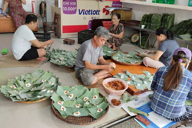 Da Nang Food Tour Motorbike & Sightseeing By Ao Dai Lady Rider - Food: how 3, 5, or 8 dish options change the experience