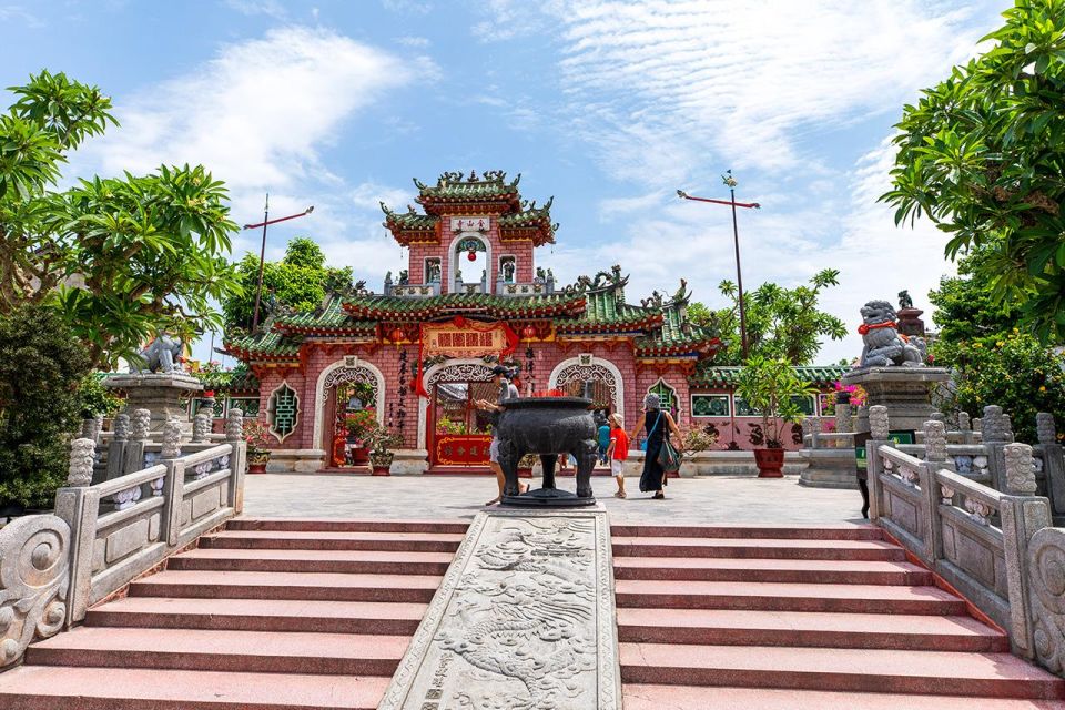 Da Nang: Full-day My Son Sanctuary And Hoi An Heritage Tour - Hoi An on foot: market, pagoda, and the architecture lesson