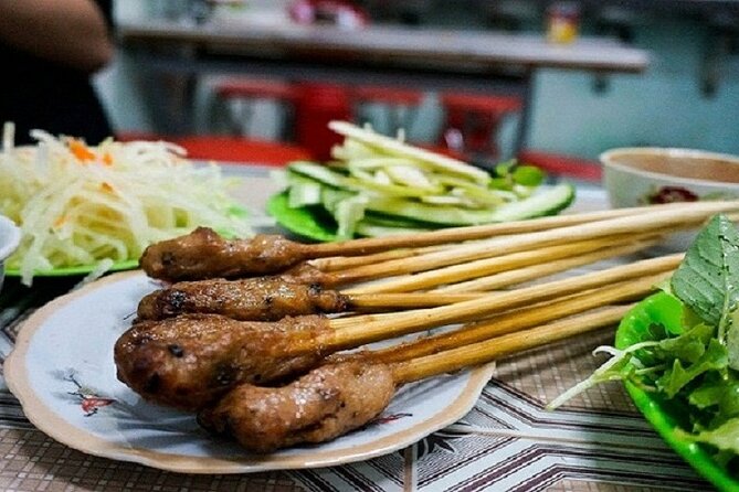 Da Nang Night Foodie Tour City and Han River Cruise By Private - How the Da Nang night foodie tour runs, step by step