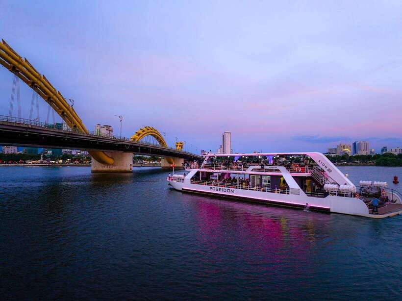 Da Nang: Poseidon Cruise with Dinner and Dragon Bridge Show - Key things to know before you go