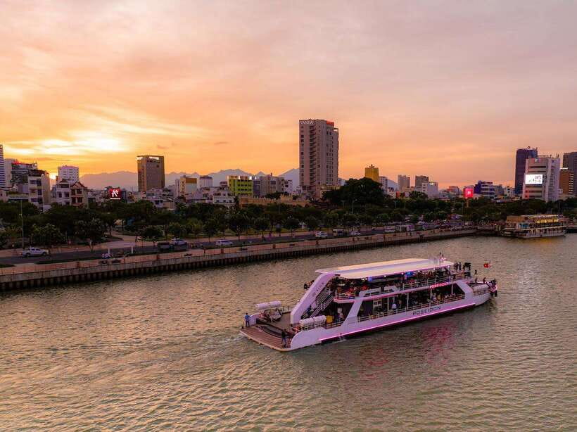 Da Nang: Poseidon Cruise with Dinner and Dragon Bridge Show - Price and timing: how to choose the right voyage for the fire show