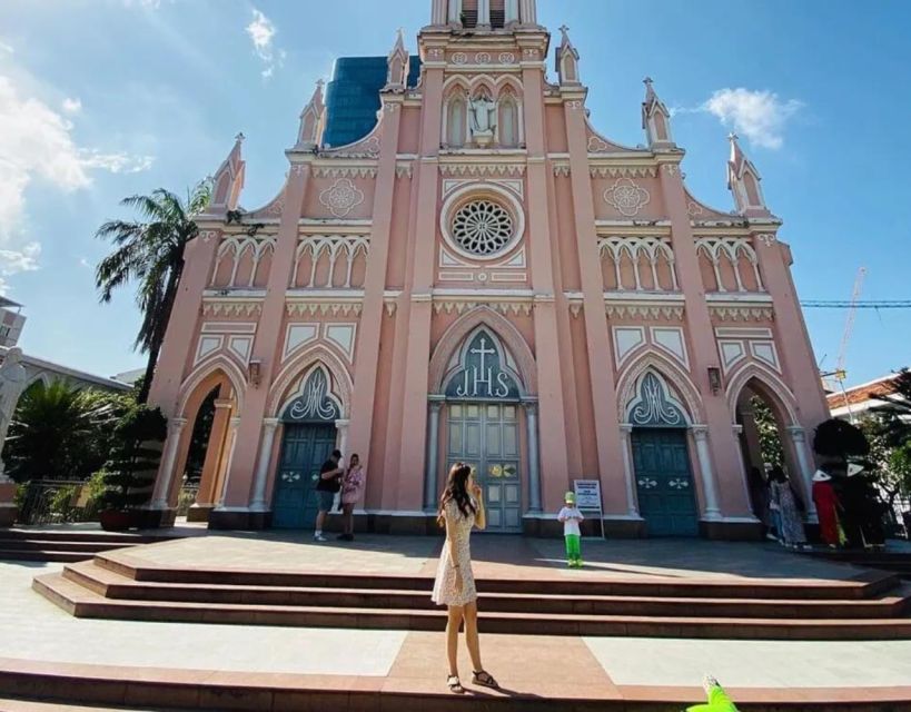 Da Nang: Private & All-Inclusive Instagram Tour - Marble Mountains: classic Da Nang with real steps