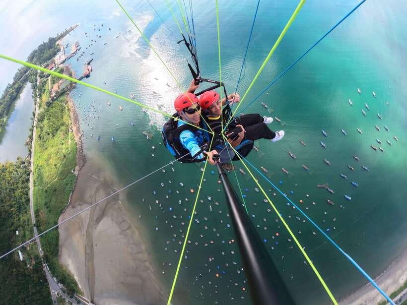 Da Nang Private paragliding experience on Monkey Mountain - Meet Up at Buu Dai Son Temple: Expect a Friendly, Direct Pre-Flight