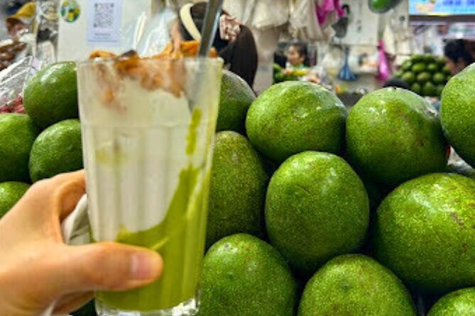 Da Nang Scooter Food Tour & Hidden Gems w/ Locals - Bánh Xèo at street level: crispy folding lessons, not just a plate of food
