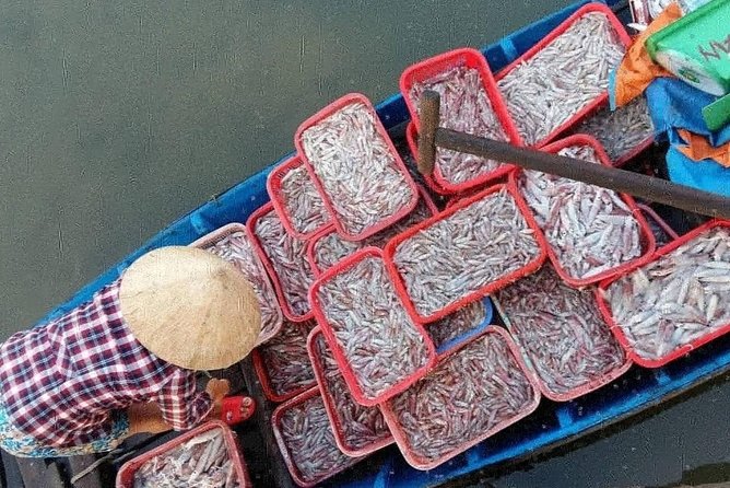 Danang Walking Food Tour - Stop-by-stop: five Danang favorites, seafood focus, and dessert