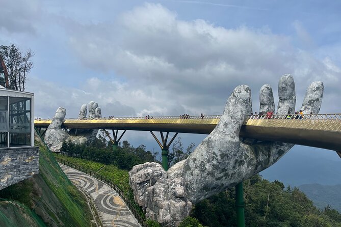 Early tour/ transfer from Hoi An/Da Nang to Golden bridge - Private transport comfort and the small-group feel