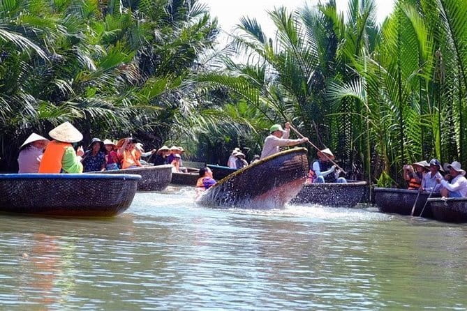 Explore Hoi An Ancient Town and Coconut Village with Dinner - Cam Thanh Coconut Village: Basket Boats, Fishermen Life, and Coconut Leaf Crafts