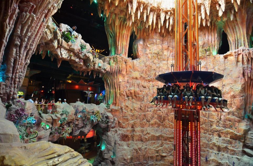 From Da Nang: Ba Na Hills and Golden Bridge tour & options - How the Da Nang shuttle keeps your day stress-free