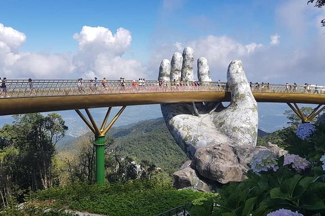 GOLDEN BRIDGE - Guided Tour in the Early Morning to Avoid Crowds - Stop 1: Golden Bridge and the Giant Hands photo circuit