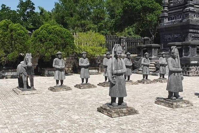 Guided Private Hue City Tour from Da Nang or Hoi An - Key things that make this Hue tour work