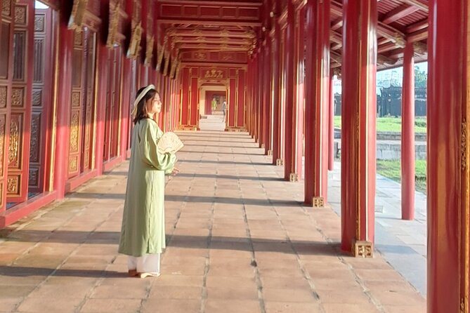 Hai Van Pass and Hue City Sites Deluxe Small Group Tour - Hue Imperial City (The Citadel): Ngo Mon Gate and the world of the Nguyen kings