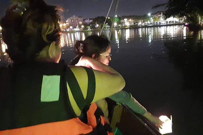 Hoi An City-Peaceful Morning Walking or Afternoon Tour& boat Ride - Japanese Covered Bridge: the quick stop that becomes a real story