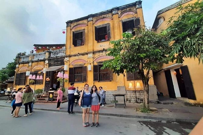 Hoi An City-Peaceful Morning Walking or Afternoon Tour& boat Ride - Central Market time: useful, local, and good for a snack reset