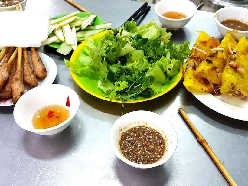 Hoi An/Da Nang: Da Nang Food Tour & Cruise Trip on Han River - The Han River cruise at night: worth it, but plan around the timing