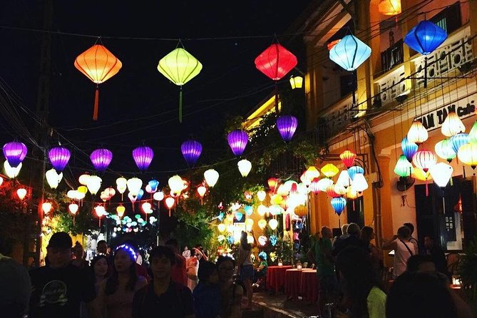 Hoi An Night Market with Hoi an walking Tour , Colourful Lanterns, Boat Ride - The Hoai River sampan ride and lantern moment