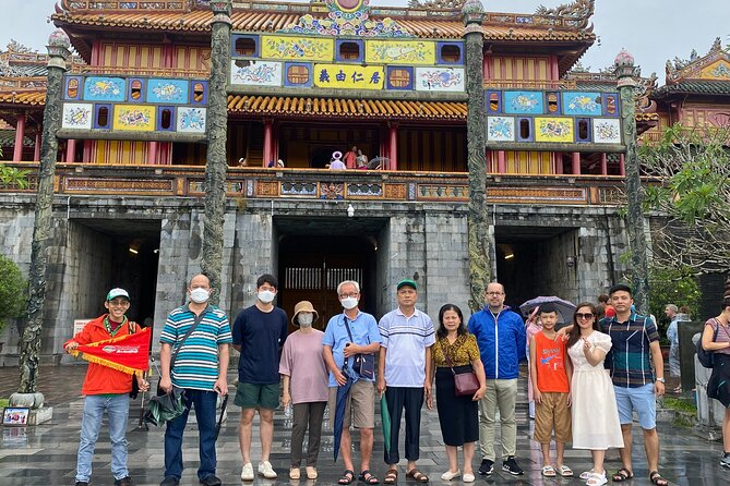 Hue Imperial City Private Tour with Local Experts - Noon Gate, Thai Hoa Palace, and the Mieu Temple: key moments inside the citadel