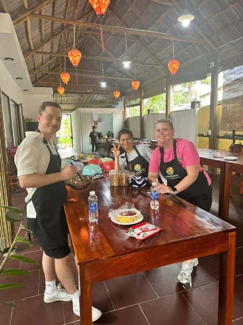 Market Tour, Basket Boat Ride & Cooking Class by Hangcoconut - Your first stop in Hoi An: market time with a purpose
