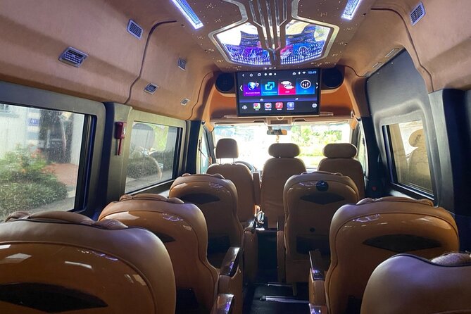 Private car and cable car ticket to the Ba Na hills and Golden Bridge - Funicular (e-train) to the second zone: what to expect after the first ride