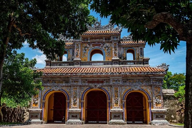 Private Full-Day Tour of Hue from Da Nang or Hoi An City - Thien Mu Pagoda: Hue’s most recognizable spiritual landmark
