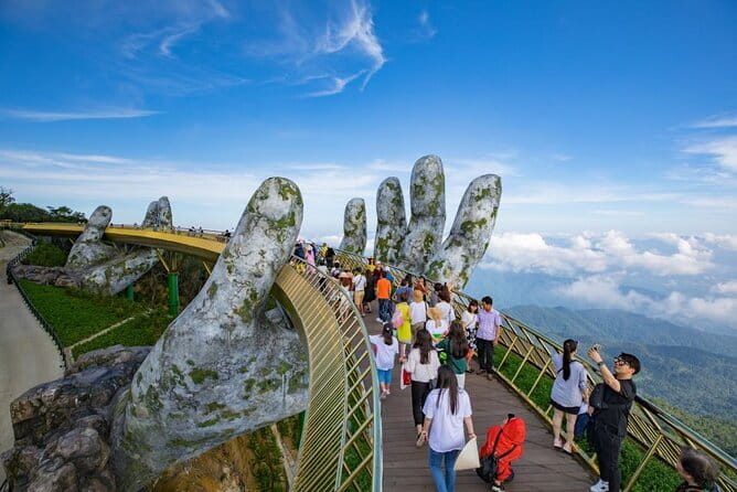 Private Half Day Jeep Tour in Son Tra Peninsula - Stop 4: Linh Ung Pagoda and the Big Lady Buddha Moment