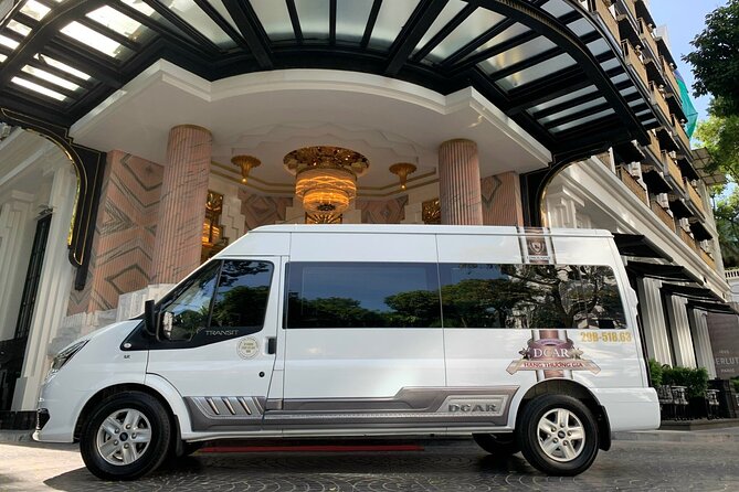 Private transfer Danang airport - Hotels in Danang - English-Speaking Driver and Luggage Help: Small Things, Big Relief