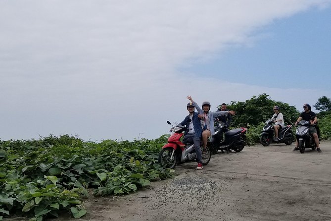 Scooter Adventure on Monkey Mountain - Linh Ung Pagoda and the 67m Lady Buddha: the view stop that anchors the tour