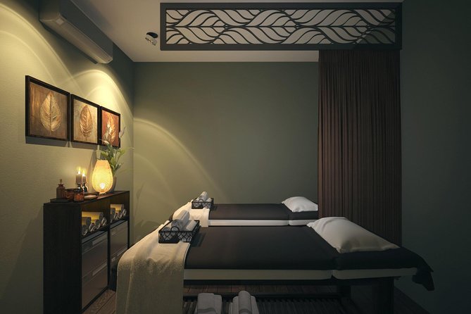 Tailored Body Ritual (Personalized | Custom Blend) - How the bamboo massage is delivered: muscles and acupuncture points